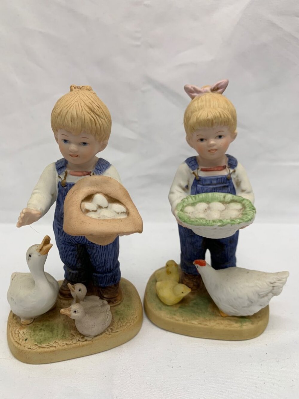 1985 HOMCO Denim Days Boy and Girl with Eggs 1509